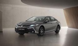 Toyota Camry Hybrid makyajlandı Spor Haberleri