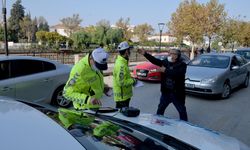 Hatay'da yayaları beklemek zorunda olmadığını söyledi, cezayı yedi