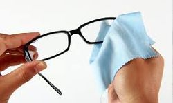 Gözlük Camı Nasıl Temizlenir? Gözlük Camı Bakımı Nasıl Yapılır?