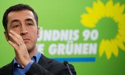 Cem Özdemir'den Türk aktivistlere ve Rusya'ya Yeşilleri karalama suçlaması