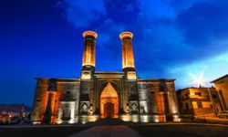 Erzurum Çifte Minareli Medrese kapılarını yeniden açıyor